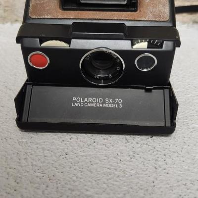 Sale Photo Thumbnail #195: Polaroid SX 70 Landcamera model 3. Fits medium flat rate box.