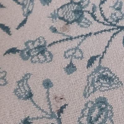 Karastan Indoor/Outdoor Patio Rug- Approx 5.7' x 7.10'