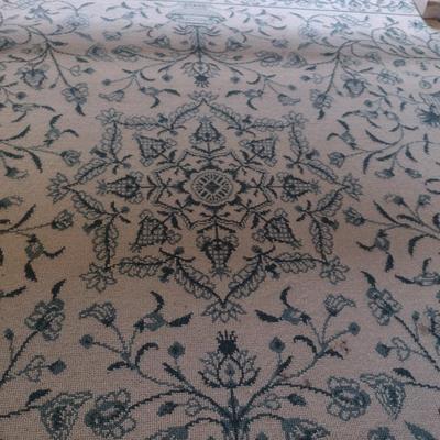 Karastan Indoor/Outdoor Patio Rug- Approx 5.7' x 7.10'