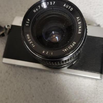 Sale Photo Thumbnail #231: Minolta XG 1 fits medium flat rate box