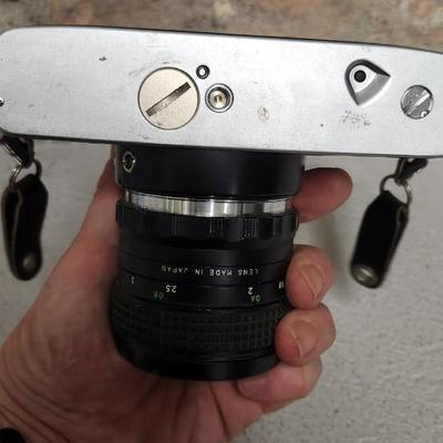 Sale Photo Thumbnail #229: Minolta XG 1 fits medium flat rate box