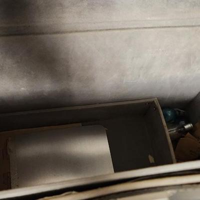 Sale Photo Thumbnail #246: Polaroid 103 with case and accessories...owners manual. Fits large flat rate box