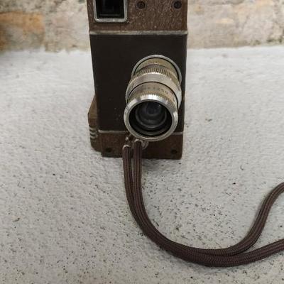 Sale Photo Thumbnail #278: Neat! Revere Right Model 77 video camera. Fits medium flat rate box