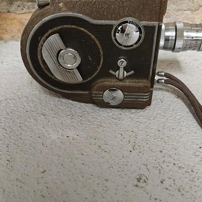 Sale Photo Thumbnail #279: Neat! Revere Right Model 77 video camera. Fits medium flat rate box