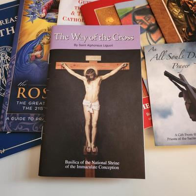 Sale Photo Thumbnail #356: This auction lot is for a Trove of Religious Pamphlets.  These publications offer prayer aid and introspection into various beliefs.  Read about Padre Pio and other interesting subjects.