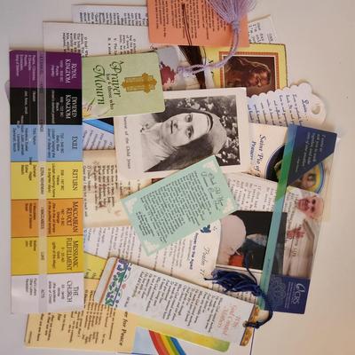 Sale Photo Thumbnail #367: This auction lot is for a collection of various Holy Cards.  These cards run the gamut - from saints to icons of the Christian beliefs. Many contain prayers and some have funeral memorials on the verso. About 20 cards.