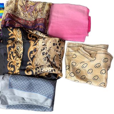 Sale Photo Thumbnail #871: Includes Les Mans, Elaine Gold, Serge Nancel Paris, Jim Thompson, and more. Total of 11 pieces. [CS]