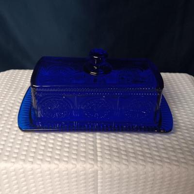 COBALT BLUE PIONEER WOMAN BUTTER DISH, GLASS VASE AND APPLE
