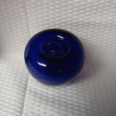 COBALT BLUE PIONEER WOMAN BUTTER DISH, GLASS VASE AND APPLE