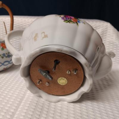 WESTLAND MUSICAL TEAPOT & SIGMA TASTESETTER TEAPOT BOTH MADE IN JAPAN