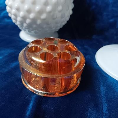 FENTON ROSE BOWL, DIAMOND POINTE COMPOTE AND AMBER GLASS FLOWER FROG