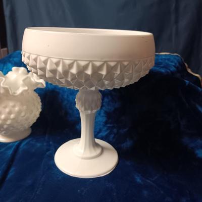 FENTON ROSE BOWL, DIAMOND POINTE COMPOTE AND AMBER GLASS FLOWER FROG