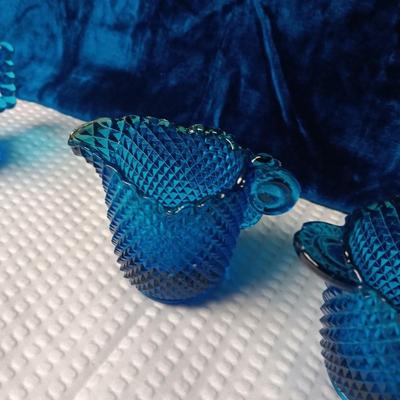 BEVERAGETTE GLASS CONTAINER, 2 BRYCE BROTHERS MUGS & DIAMOND PATTERN CREAM/SUGAR SET