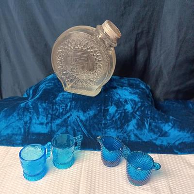 BEVERAGETTE GLASS CONTAINER, 2 BRYCE BROTHERS MUGS & DIAMOND PATTERN CREAM/SUGAR SET