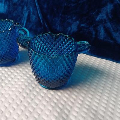 BEVERAGETTE GLASS CONTAINER, 2 BRYCE BROTHERS MUGS & DIAMOND PATTERN CREAM/SUGAR SET