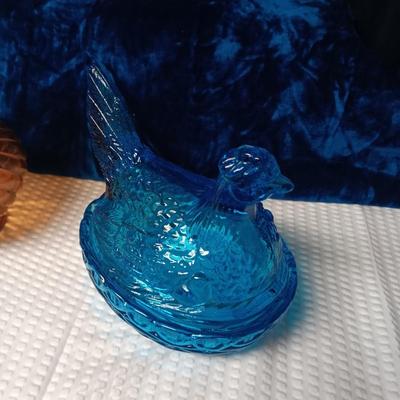 HEN ON NEST AND FENTON CAMEO SWIRL VASE
