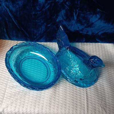 HEN ON NEST AND FENTON CAMEO SWIRL VASE