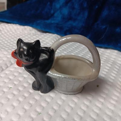 1917 JOHN BULL EYE WASH CUP, MINIATURE OCCUPIED JAPAN FIGURINES AND MORE