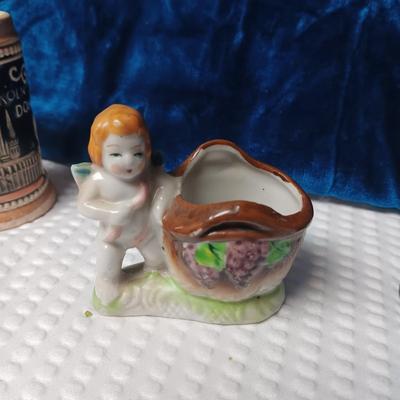 1917 JOHN BULL EYE WASH CUP, MINIATURE OCCUPIED JAPAN FIGURINES AND MORE