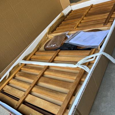 Vingli NIB Wooden Deck/Storage Box W/ Wheels (G-RG)