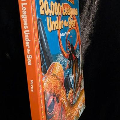 20,000 Leagues Under the Sea Treasury of Illustrated Classics