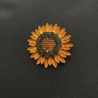 Beautiful Rhinestone sunflower brooch
