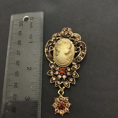 Beautiful fashion cameo brooch
