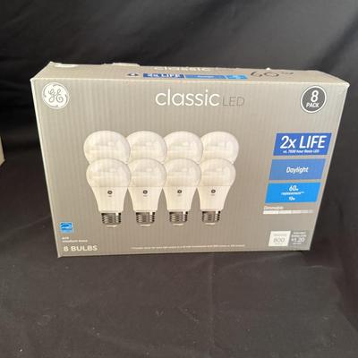 Assortment of Light Bulbs (LR-MG)