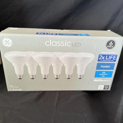 Assortment of Light Bulbs (LR-MG)