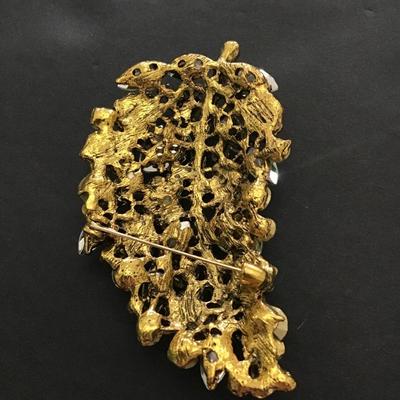 Beautiful large green Rhinestone Statement leaf brooch