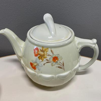 Vintage tea pots