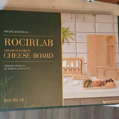 Rocirlab Premium Bamboo Cheese Board set - no utensils