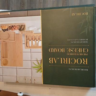 Rocirlab Premium Bamboo Cheese Board set - no utensils