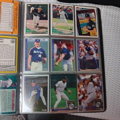 COLLECTORS CARD ALBUM FULL OF BASEBALL CARDS