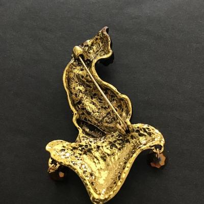 Cute black enameled cat with beautiful rhinestones