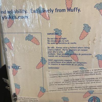 NEW/SEALED BABY LOONEY TUNES BEST BUDDIES TRICYCLE BY HUFFY