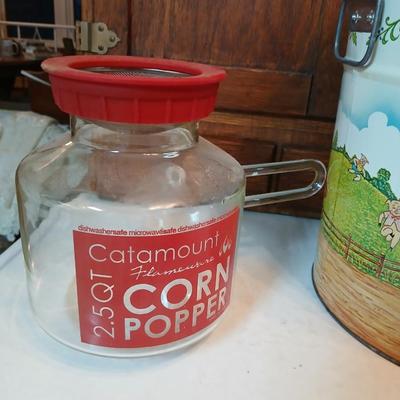 Huge enamel hand painted popcorn with cow bowl - Pig out popcorn tin and a glass 2.5 Qt Catamount Microwave Corn Popper