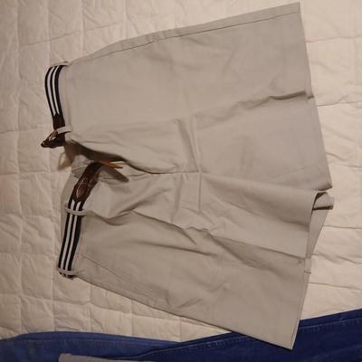 Men's clothes - Wrangler jeans, a t-shirt, and a few pairs of shorts - see pics for sizes