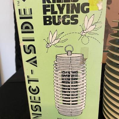 NEW SQUIRREL GUARD BIRD FEEDER, BUG ZAPPER AND PLANT DUSTER