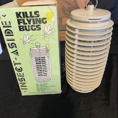 NEW SQUIRREL GUARD BIRD FEEDER, BUG ZAPPER AND PLANT DUSTER