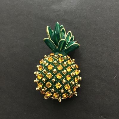 Cute pineapple brooch pin