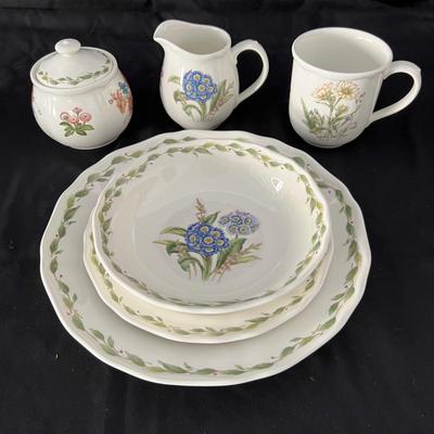 Noritake ‘Casual Gourmet’ 12+ Person Dinnerware (G-RG)