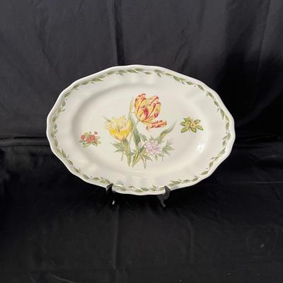 Noritake ‘Casual Gourmet’ 12+ Person Dinnerware (G-RG)