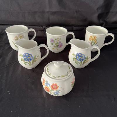 Noritake ‘Casual Gourmet’ 12+ Person Dinnerware (G-RG)