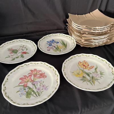 Noritake ‘Casual Gourmet’ 12+ Person Dinnerware (G-RG)