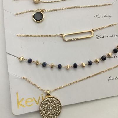 Kevias necklace set
