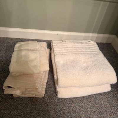 Assortment of Towels (BGB-MG)
