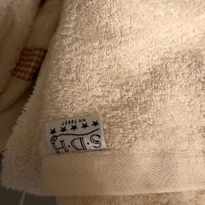 Assortment of Towels (BGB-MG)