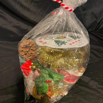 GRAB BAGS OF CHRISTMAS ITEMS