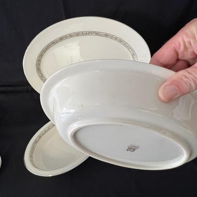 Lenox ‘Springdale’ China Dinnerware Set (BPR-RG)
